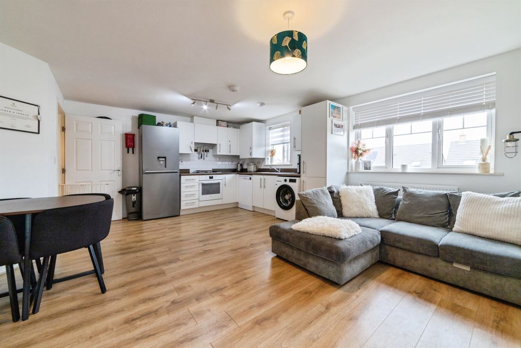 Property photo 3 of 18