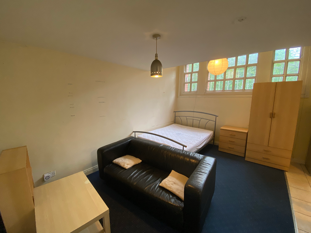 Property photo 1 of 4