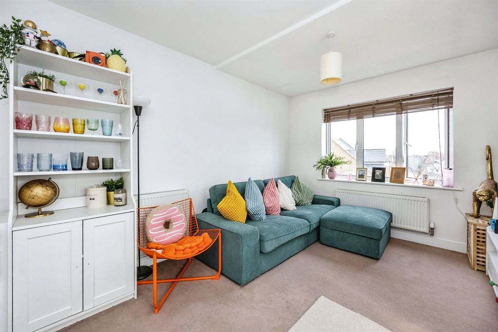 Property photo 2 of 10