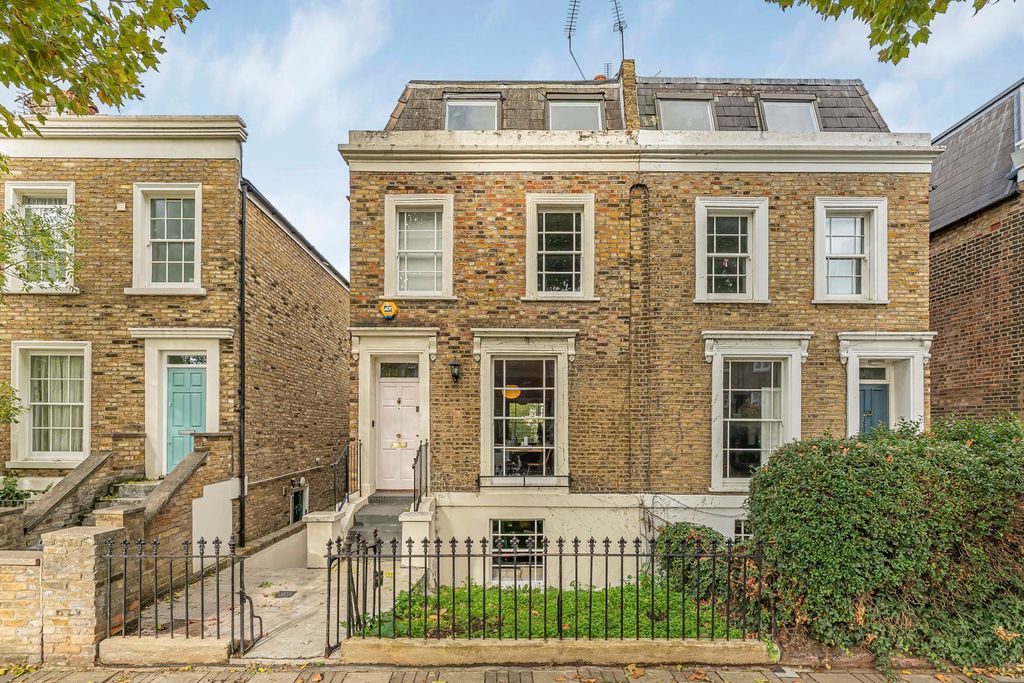 Property photo 1 of 15 Exterior