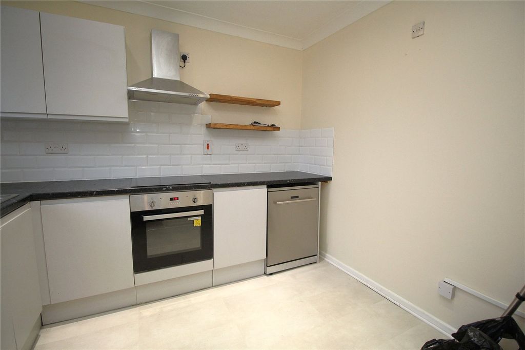 Property photo 3 of 9 Picture No. 07