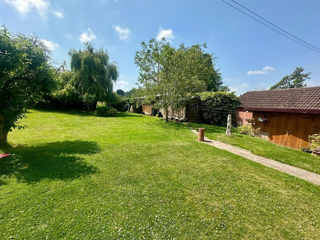 Property photo 2 of 18