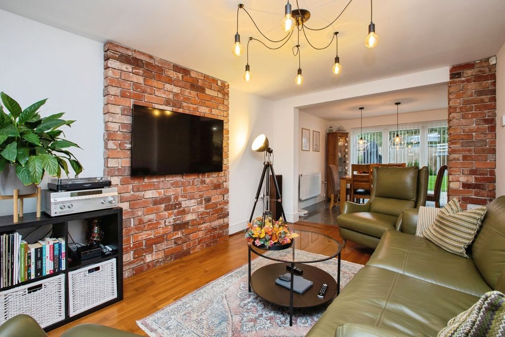 Property photo 2 of 21 Pbox-Img.Jpg