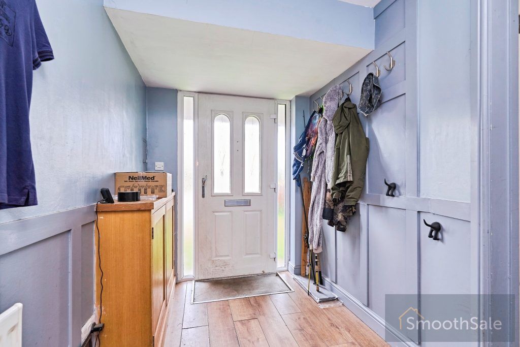 Property photo 2 of 34