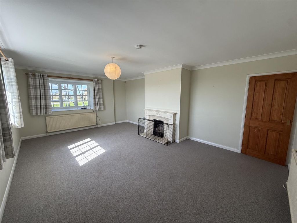 Property photo 2 of 19 Living Room