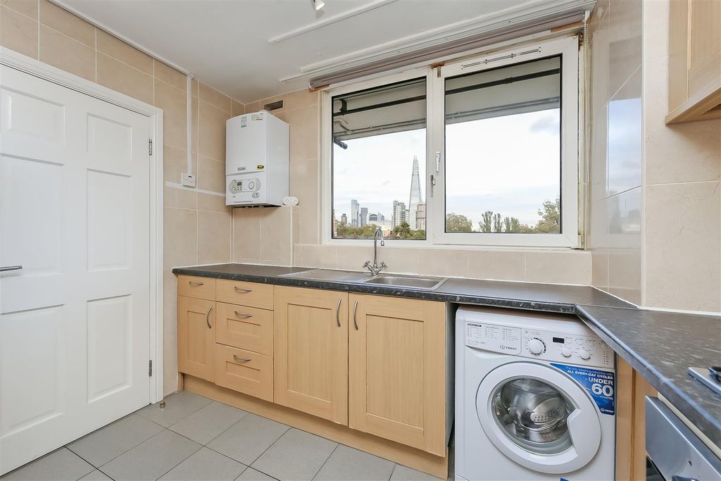 Property photo 3 of 11