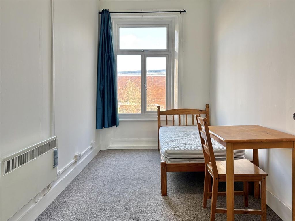 Property photo 3 of 12 6937Fd5d514B67B452A21Fa3_3219d390F0498Fe1F8F02297c