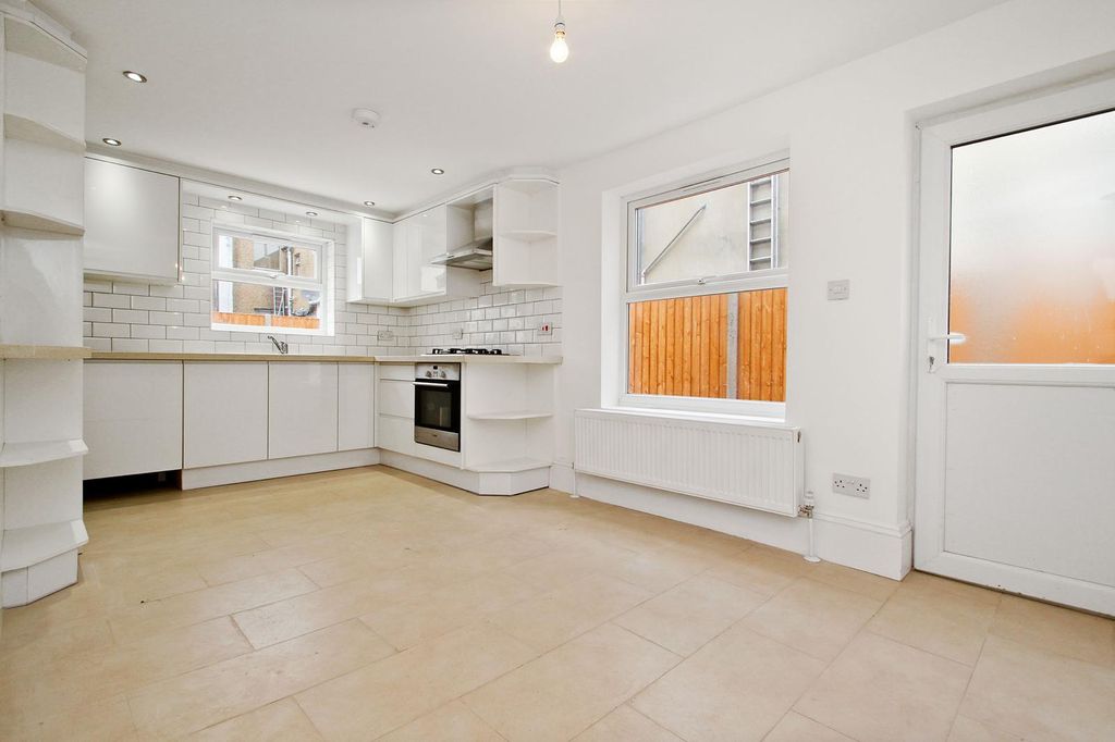 Property photo 1 of 7 Gallery