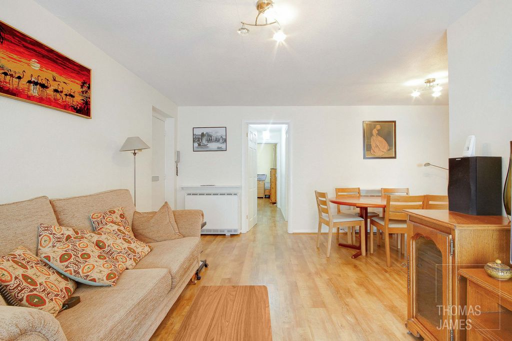 Property photo 3 of 11