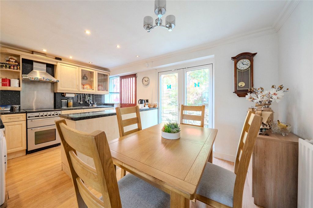 Property photo 3 of 14 Picture No. 02