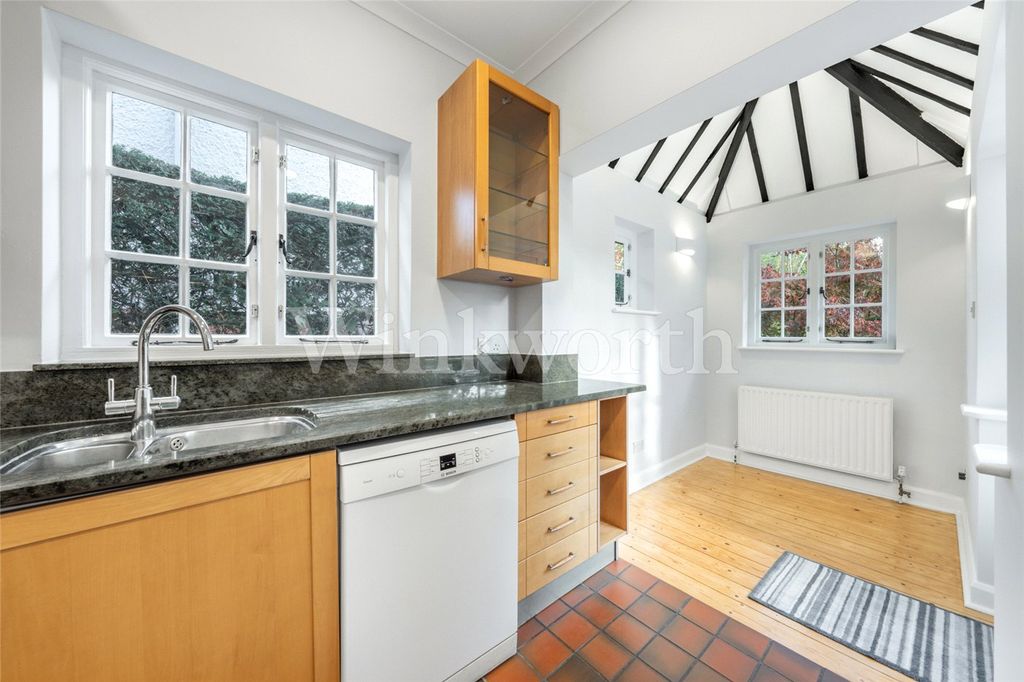 Property photo 3 of 19 Picture No. 09