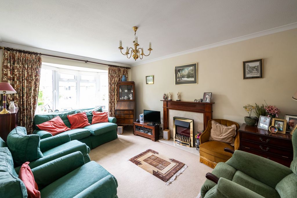 Property photo 3 of 17