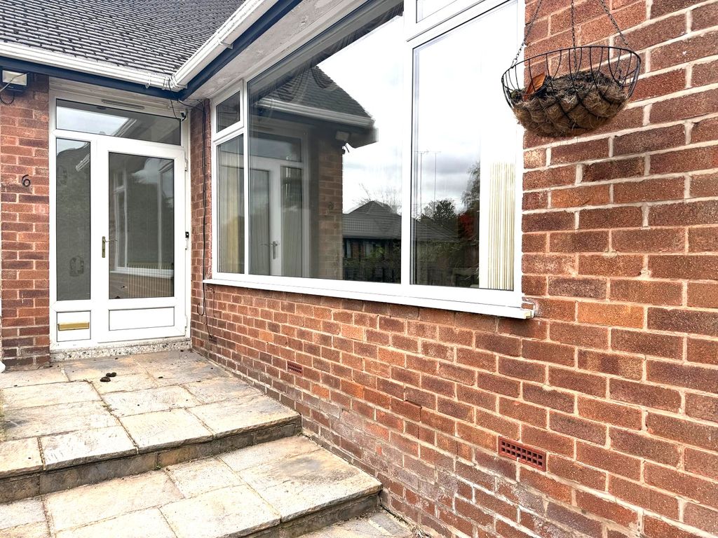 Property photo 2 of 33