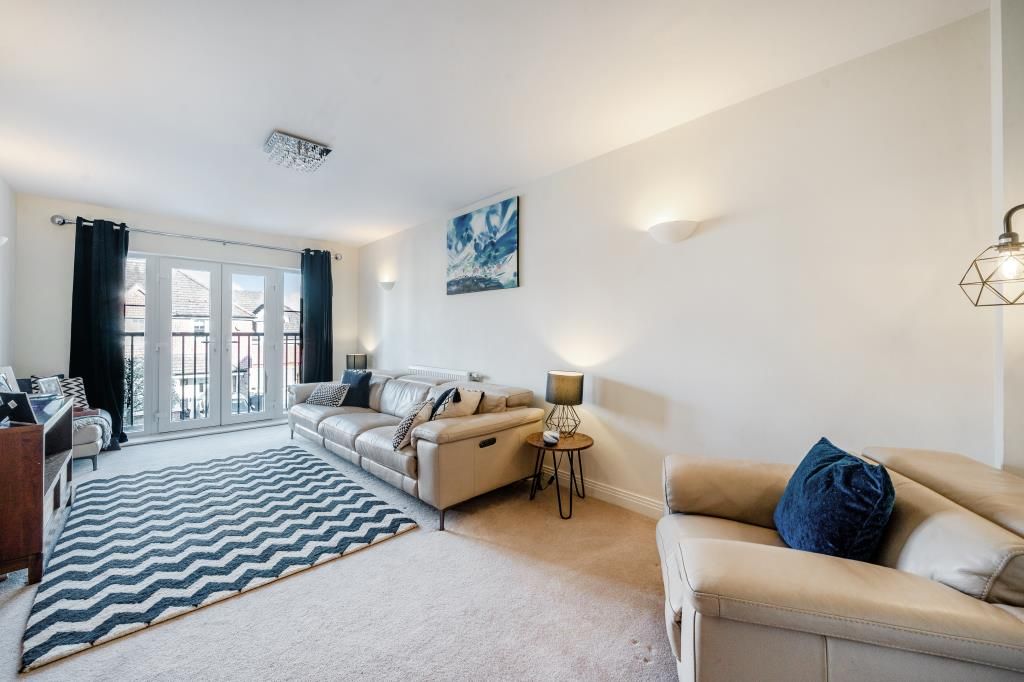 Property photo 2 of 23 Sitting Room