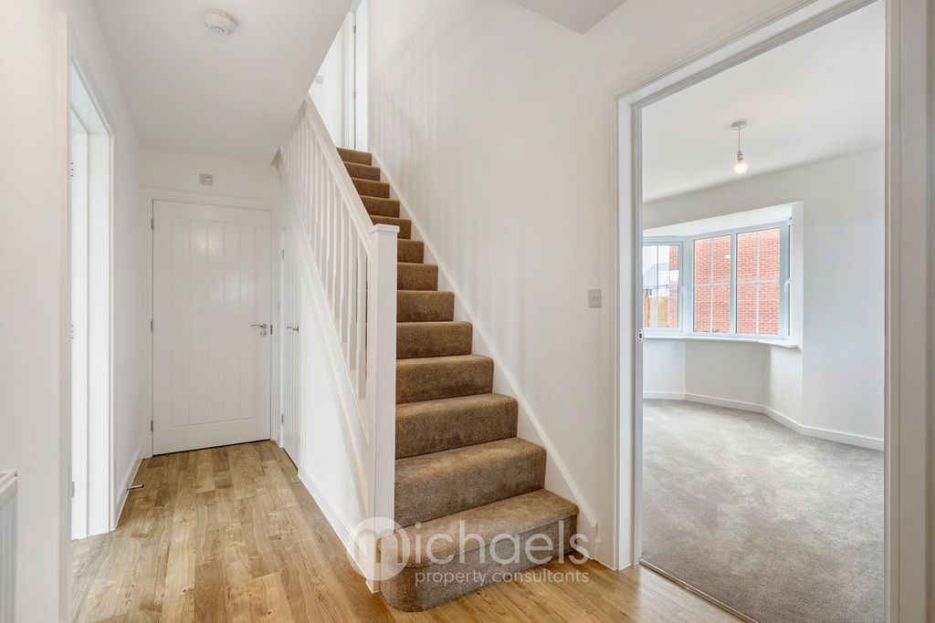 Property photo 2 of 33