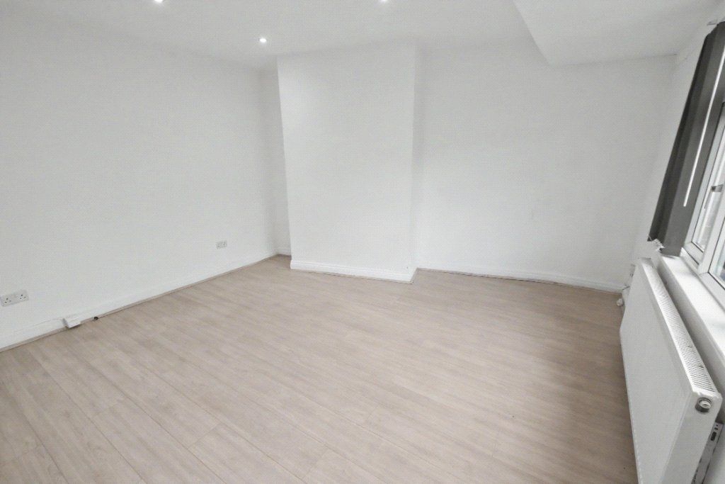 Property photo 3 of 10 Picture No. 01