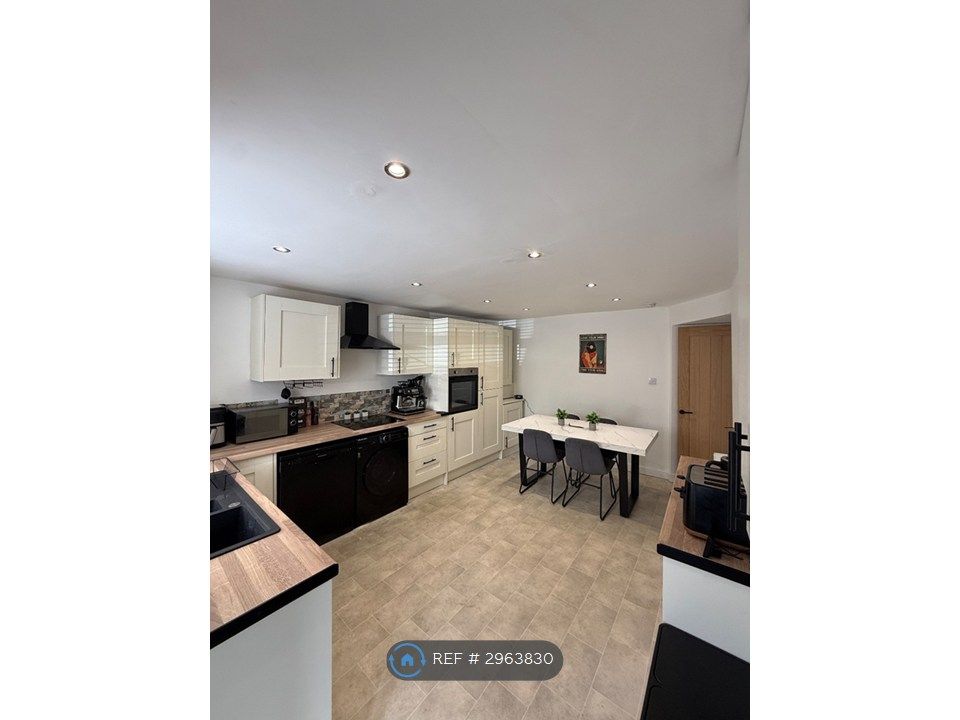 Property photo 2 of 13 Kitchen/Diner