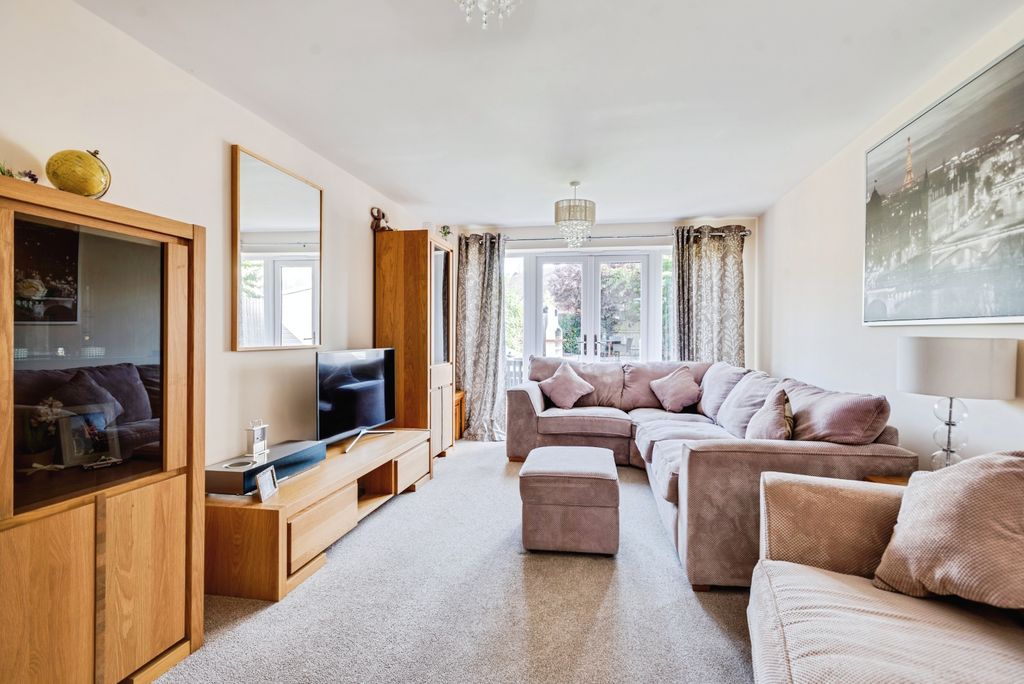 Property photo 3 of 16