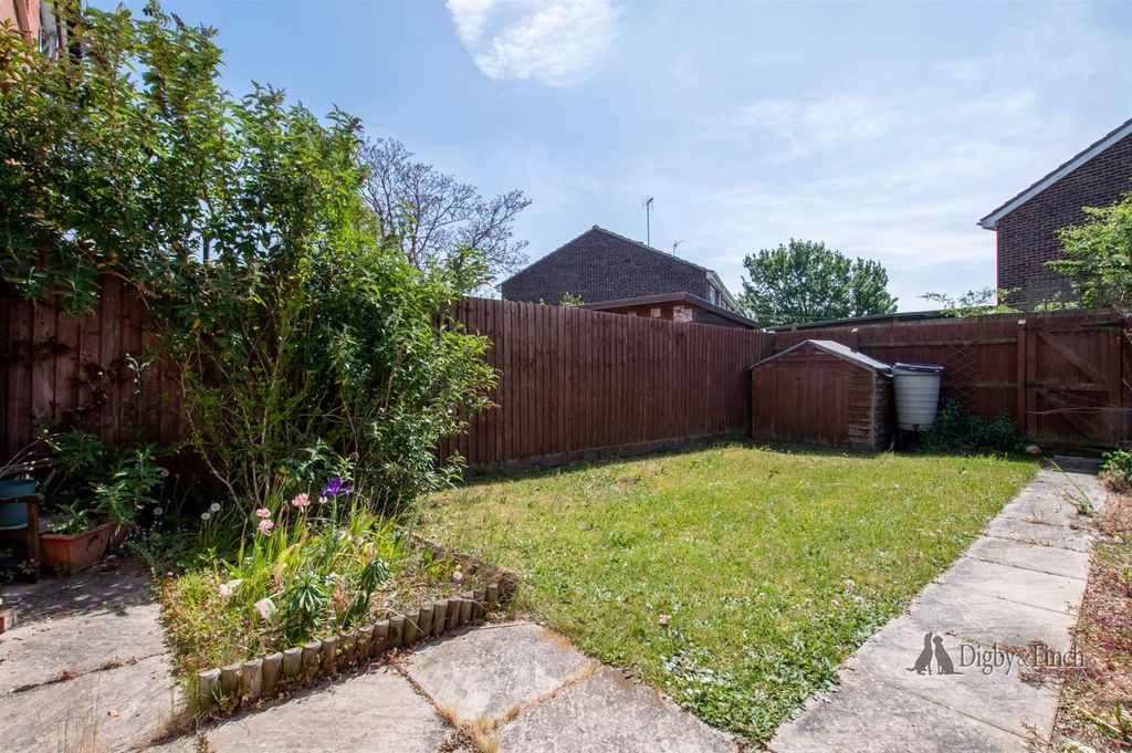 Property photo 3 of 12