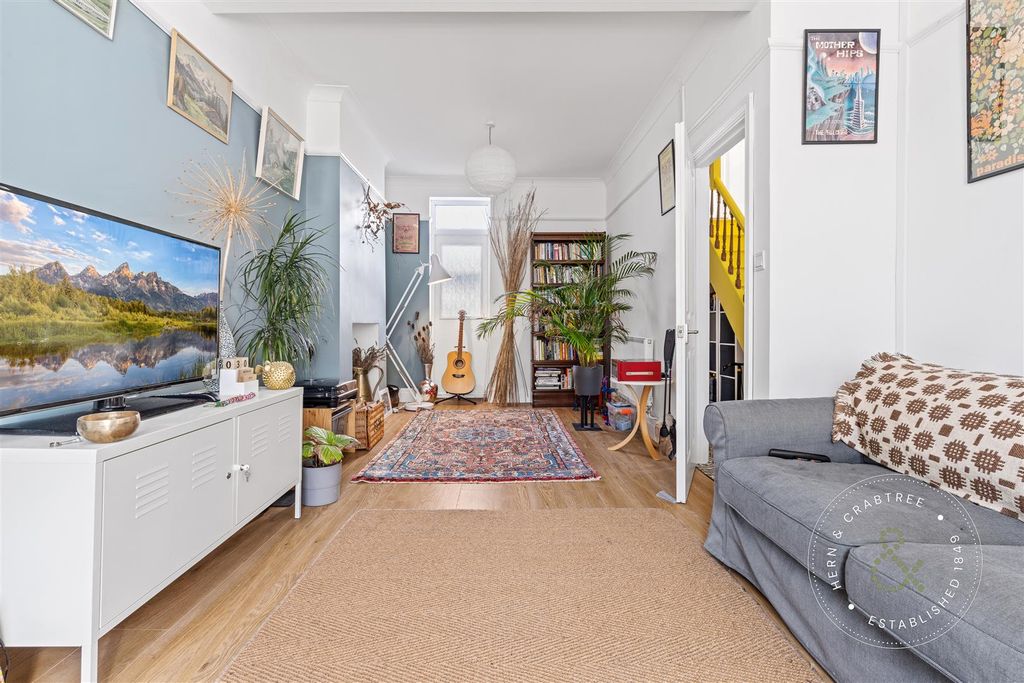 Property photo 2 of 24 Hereford Street, Grangetown, Hern Crabtree (4).Jpg