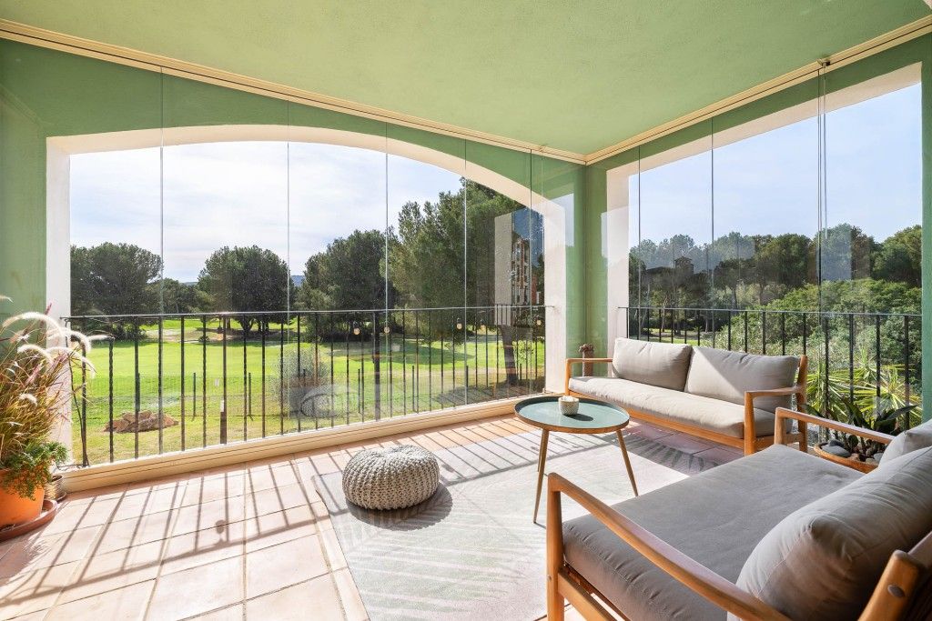 Property photo 2 of 20 Glazed Terrace