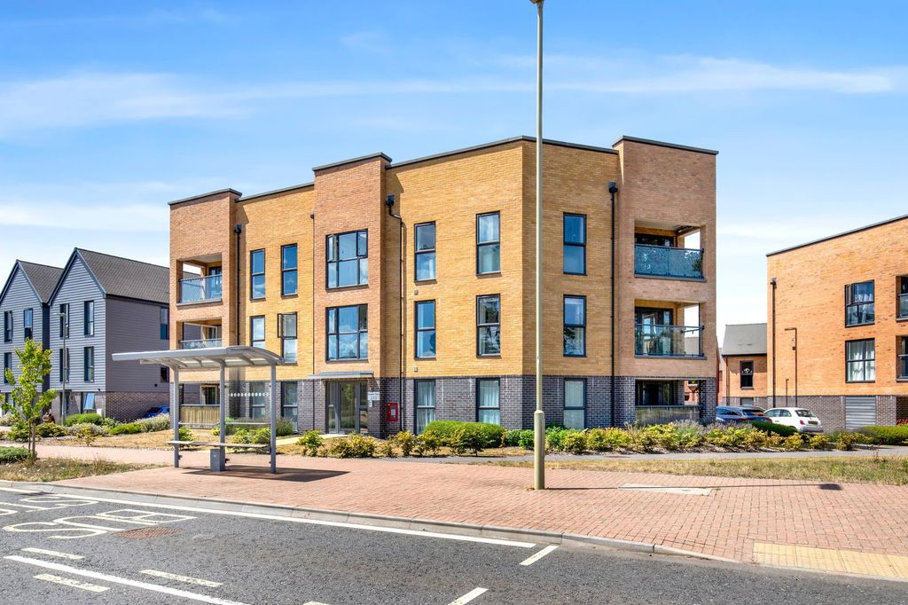 Property photo 3 of 21