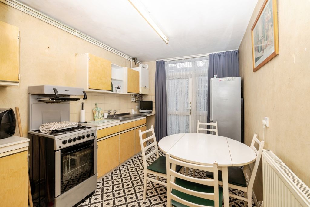 Property photo 2 of 20 Pbox-Img.Jpg