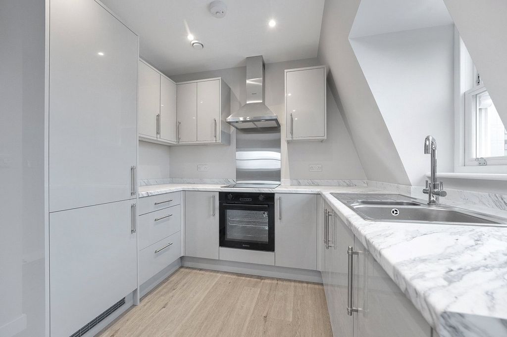 Property photo 3 of 9 Picture No. 06