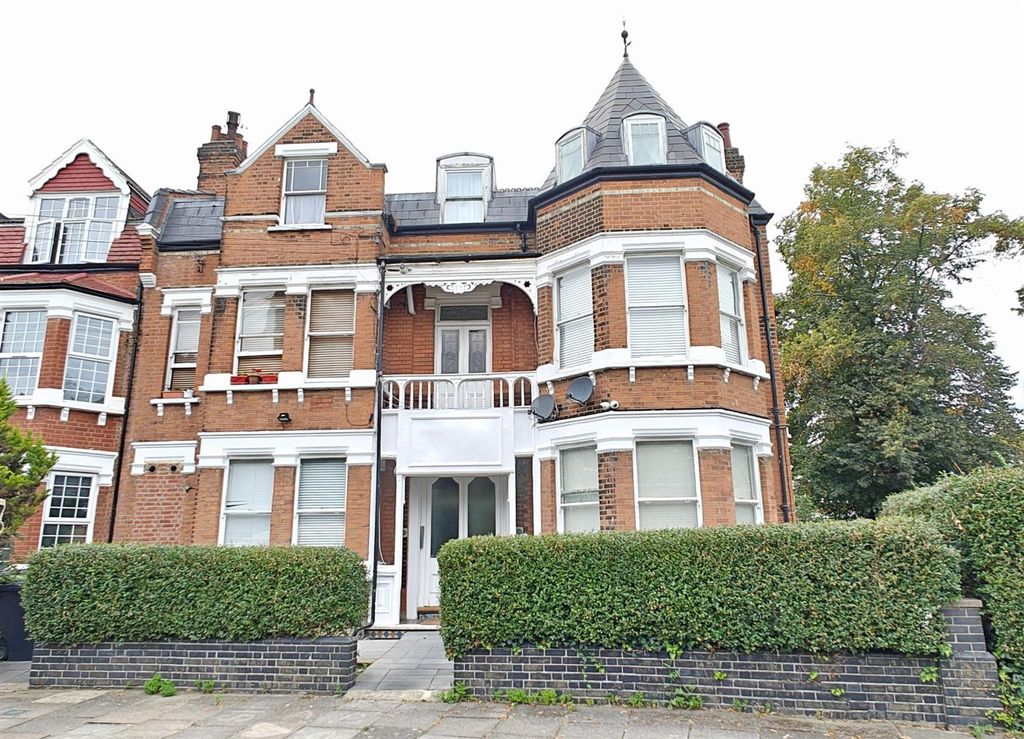 Property photo 1 of 12