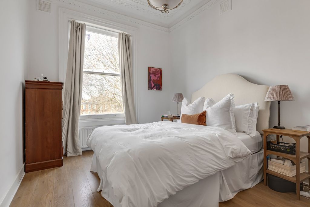 Property photo 3 of 22 Picture No. 09