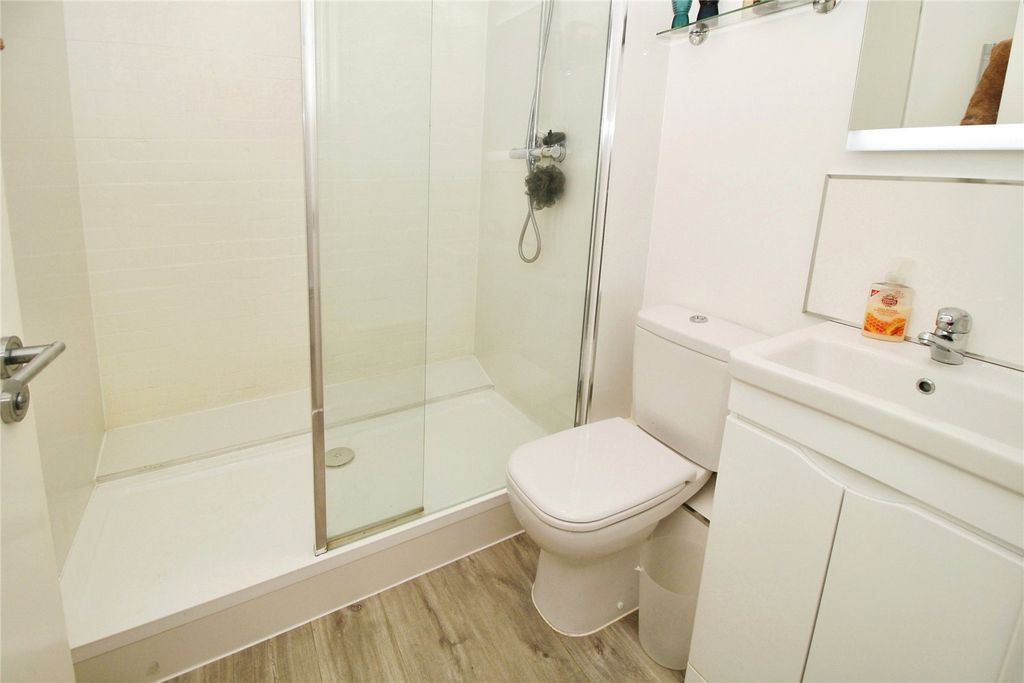 Additional image 11 of 2 bed flat for saleGeneva Place, Bideford, Devon EX39