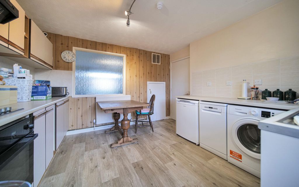 Property photo 3 of 10 P1076814.Jpg