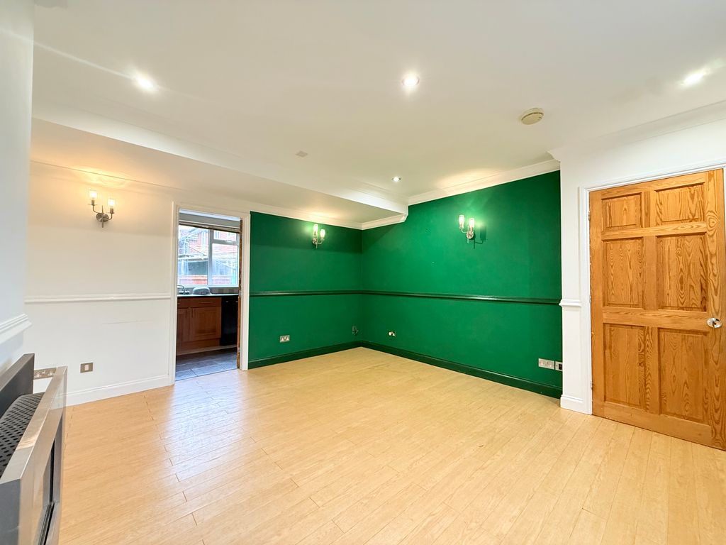 Property photo 3 of 14 Image