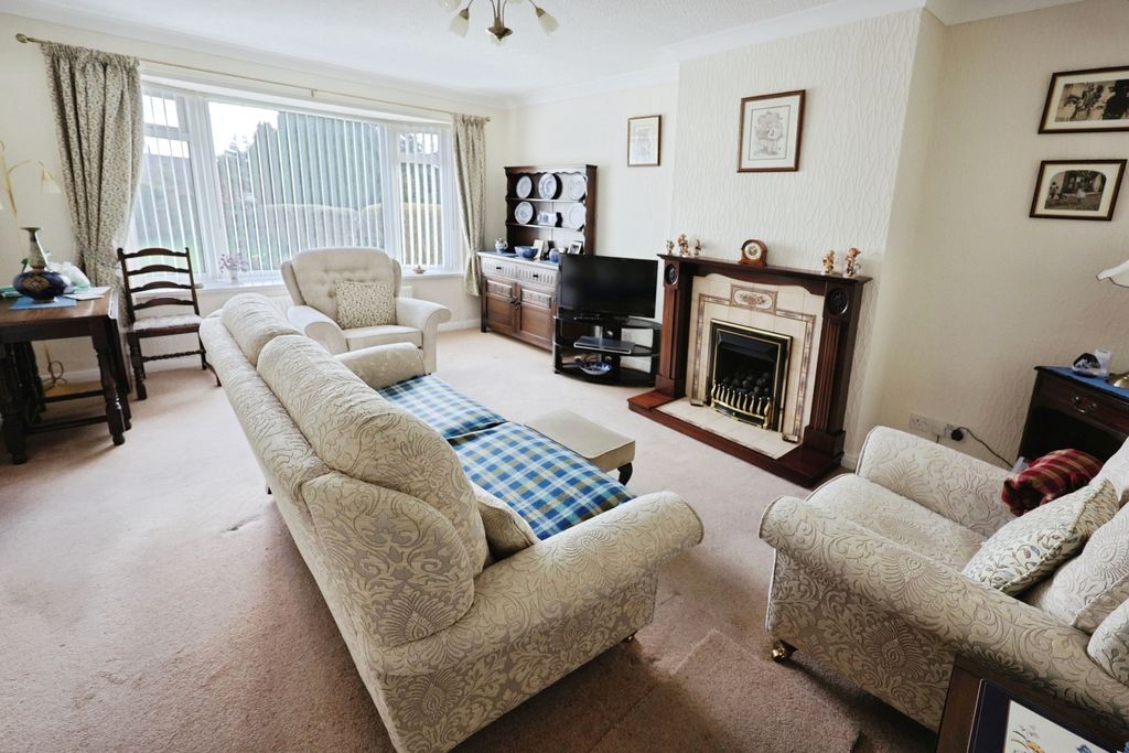 Property photo 2 of 12 Pbox-Img.Jpg