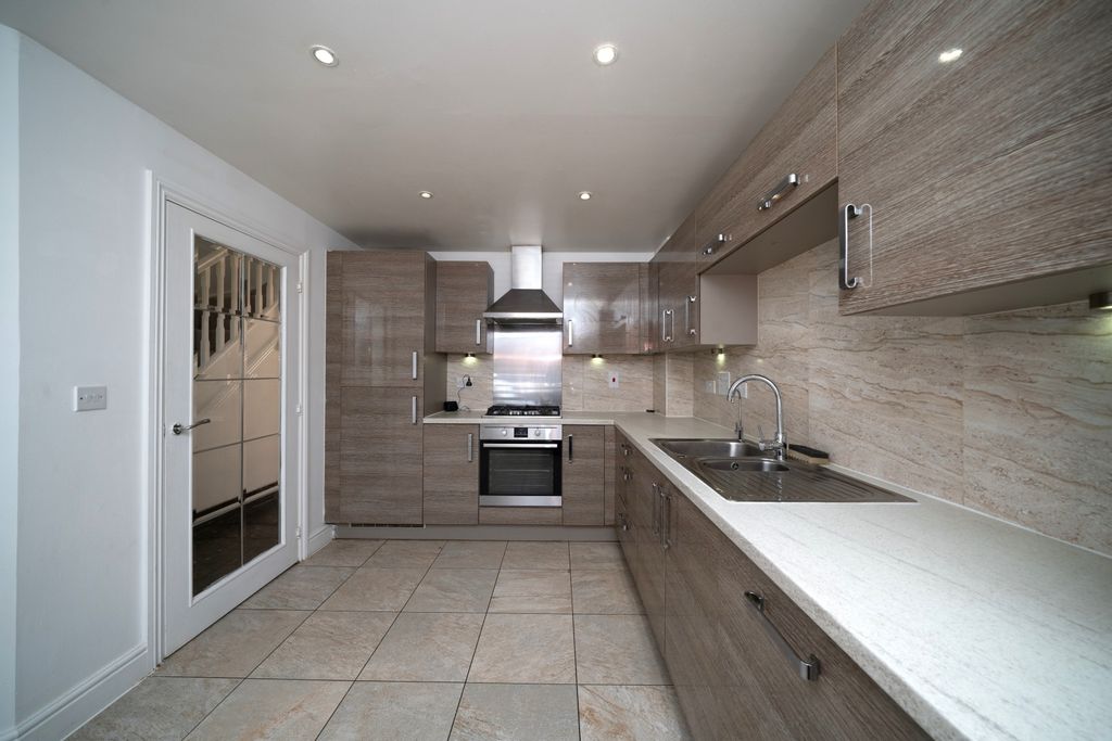 Property photo 2 of 16 Image 1