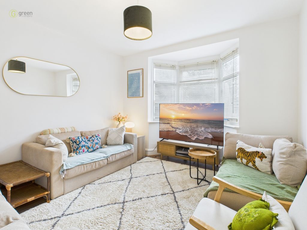 Property photo 2 of 35