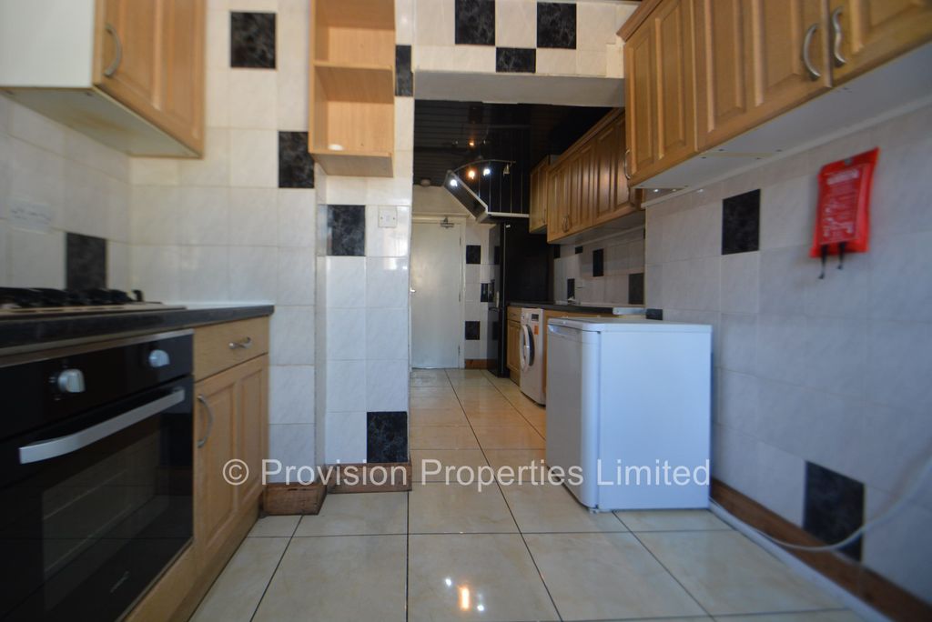 Property photo 3 of 14 Photo