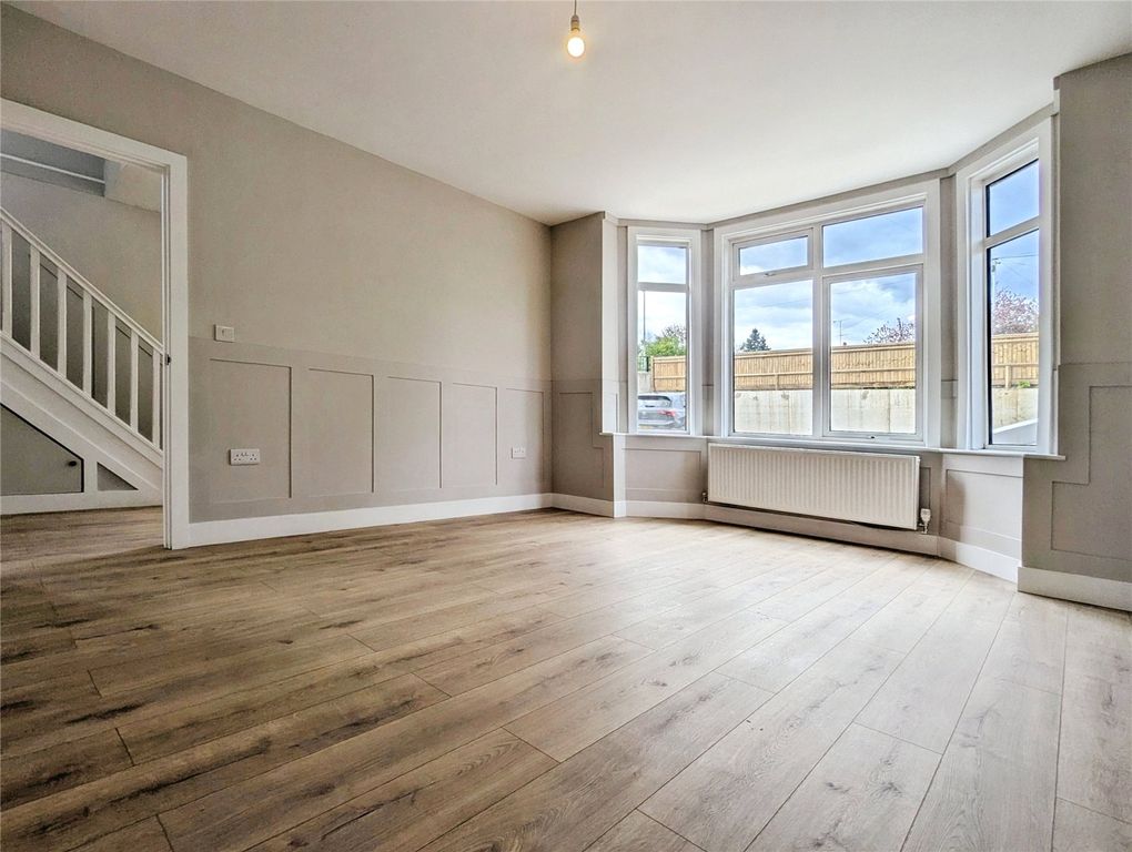 Property photo 2 of 16 Picture No. 14