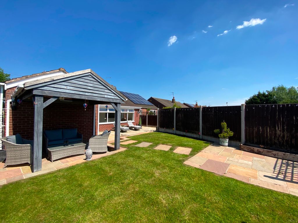 Property photo 2 of 32