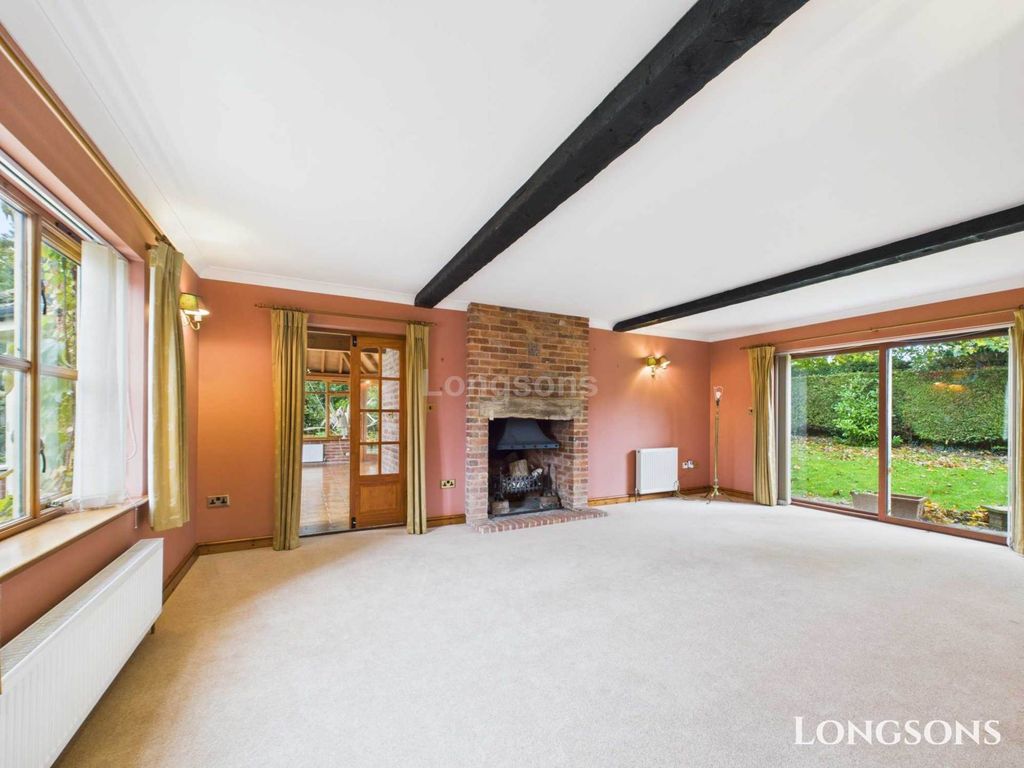 Property photo 2 of 19