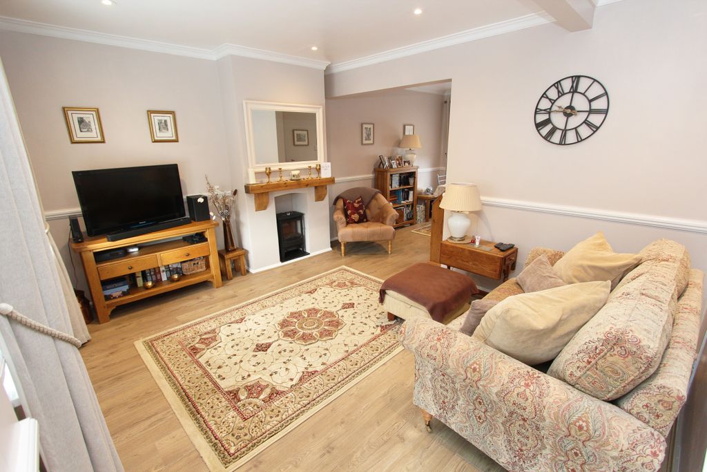 Property photo 3 of 14 Img_8036A