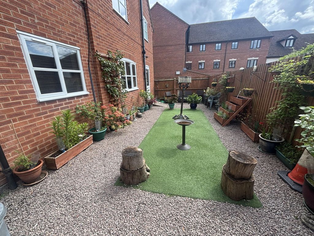 Property photo 2 of 6
