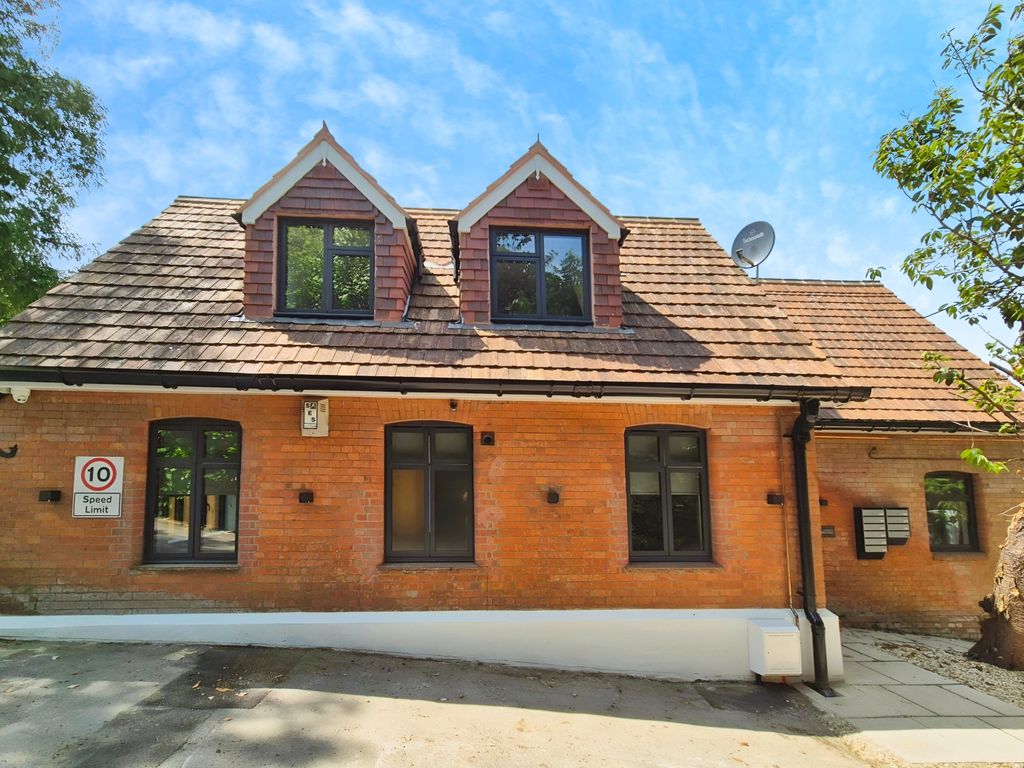 Property photo 1 of 10 Ea2Ec76F-1000030748
