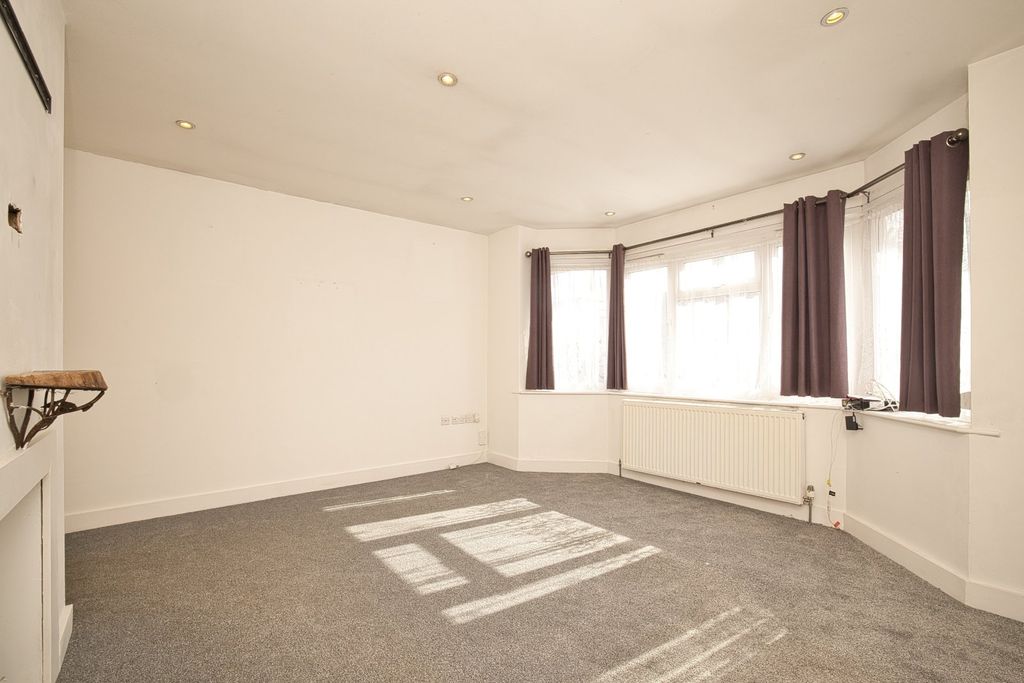 Property photo 2 of 12 Picture 2