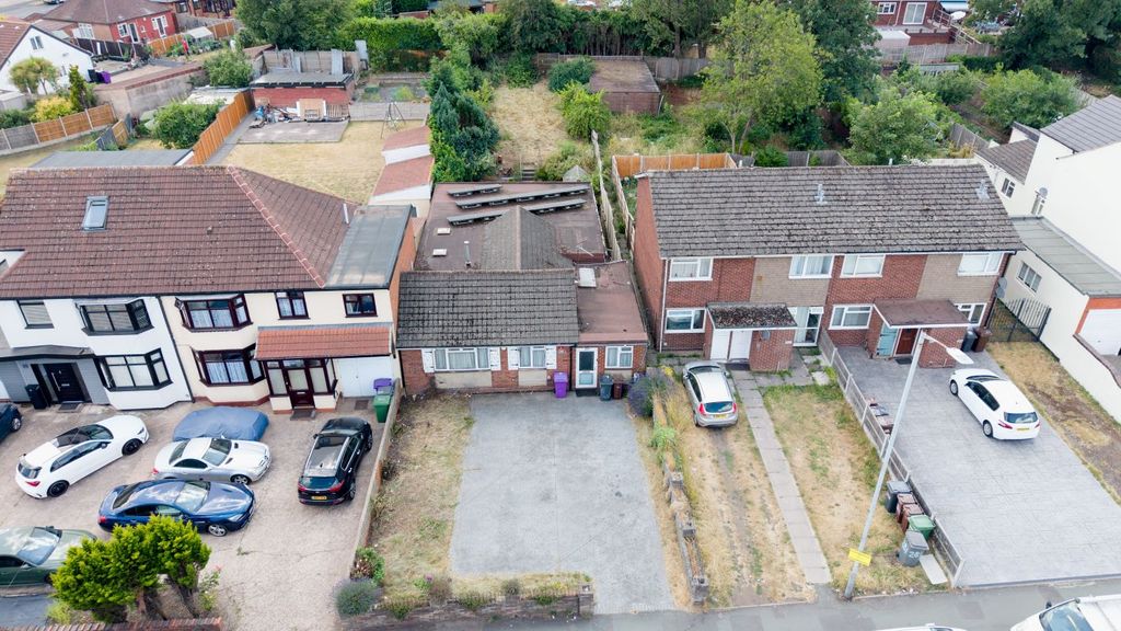 Property photo 2 of 22