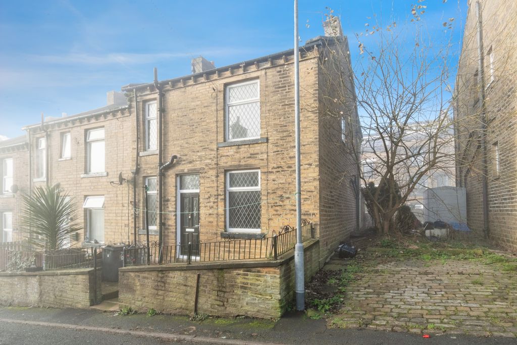 Property photo 2 of 12