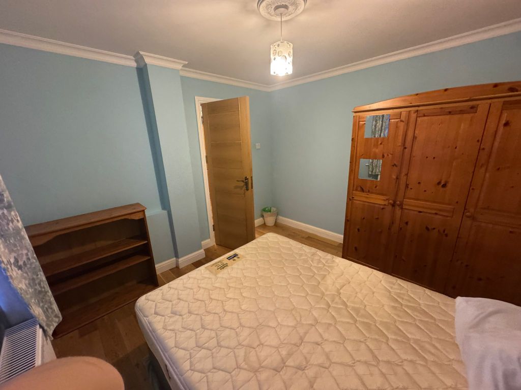 Property photo 2 of 3