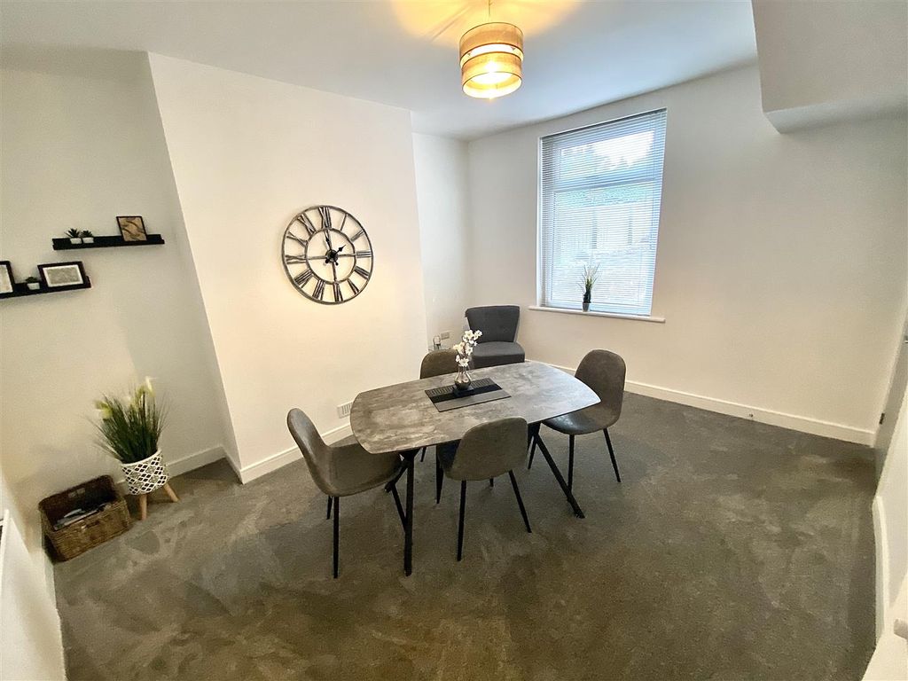 Property photo 3 of 12 Dining Room