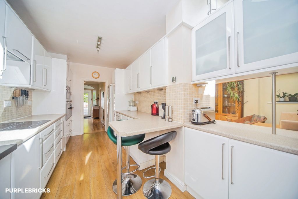 Property photo 3 of 38 Kitchen