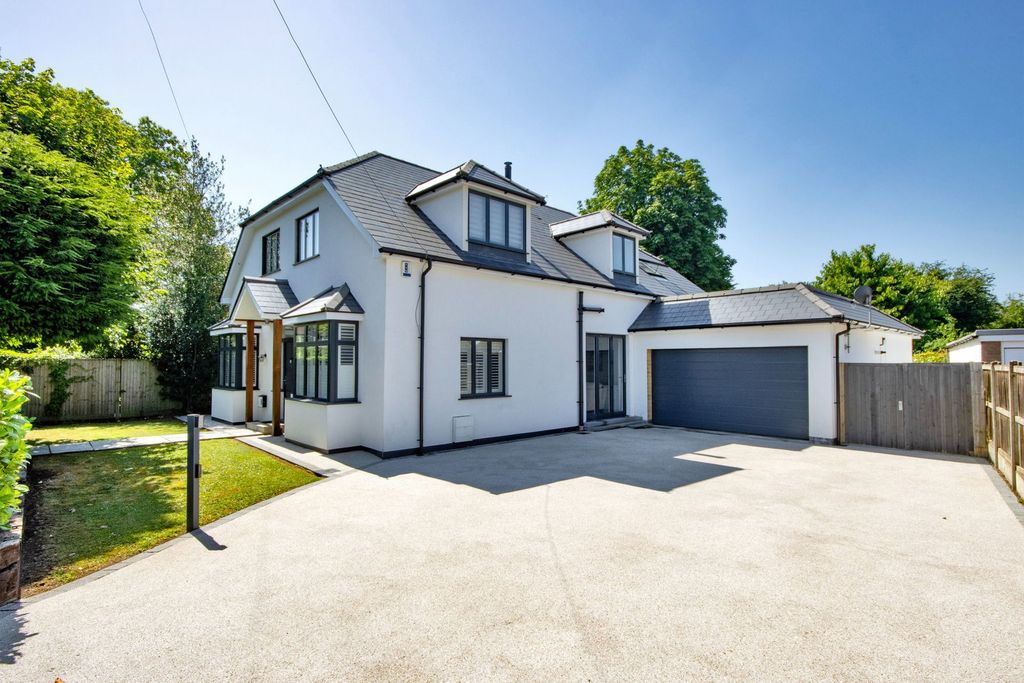 Property photo 2 of 36